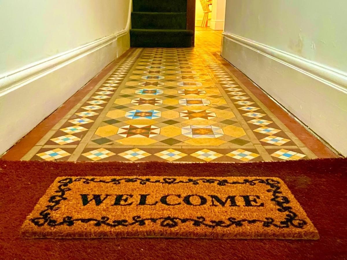 Appartement New 4-bed - - Free Parking